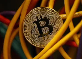 How Do Legal and Regulatory Approaches to Blockchain and Cryptocurrency Differ Across Countries?